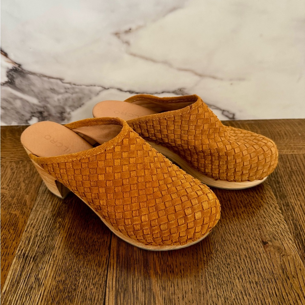 Pilcro Anthropologie Woven Suede Clog Mules Size 7 Boho Wooden Heel